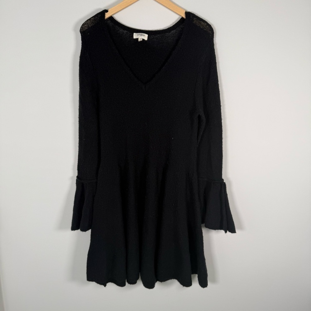 Umgee BOHO Knubby Knit Peplum Bell Sleeve Midi Sweater Dress Black Size Medium